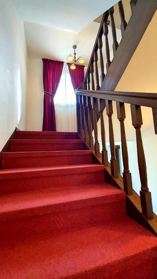 Zur Krone Aparthotel Widdershausen エクステリア 写真