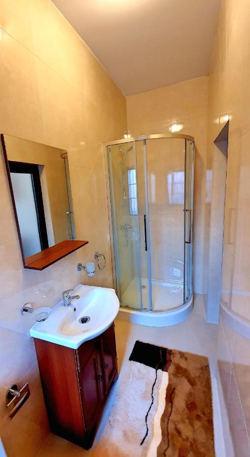 Zur Krone Aparthotel Widdershausen エクステリア 写真